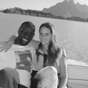 Omar Sy Instagram - Ma Lion Queen,
Ma Meilleur Copain,
Mon Amour,
Aujourd’hui, c’est ton jour 🎂
Pour la 24eme fois, 
je te souhaite un joyeux anniversaire. 
c’est bon ce temps qui passe avec toi…
je t’aime. @mynameishelenesy