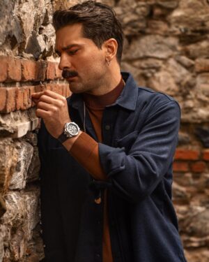 Onur Tuna Instagram - Fotograf: Cem Talu  @cemtalu
Styling: Taylan Gül @taylangulstyle
Saç Makyaj: Osman Nuri Buruk @osmannuriburuk
Styling Asist: Dilara İlçin @ilcindilara
  Simge Rişvan @simgerisvan