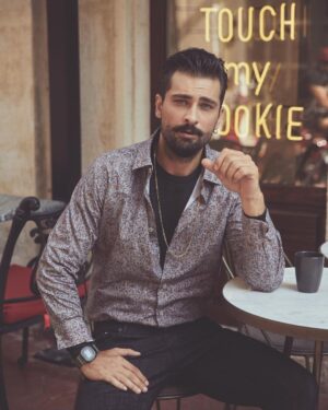 Onur Tuna Instagram - mutlu olmak için...