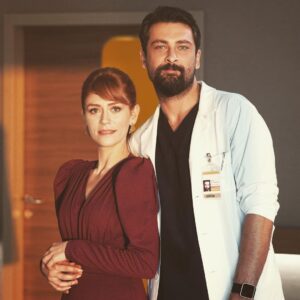 Onur Tuna Instagram - Bu akşam @foxturkiye ekranlarında  @mucizedoktorfox için buluşalım!!