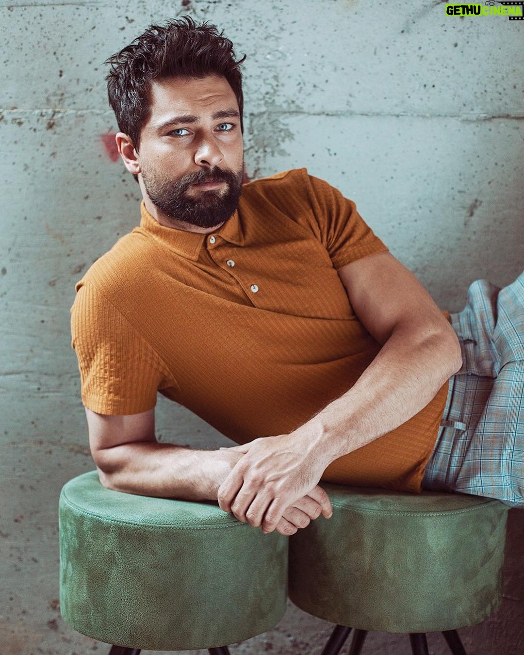 Onur Tuna Instagram - Nisan sayısı... foto @burcumbaygut styling @seraydenk röp @bugunnelerizledim saç @hrnates1 makyaj @tansuuslular @instyleturkiye