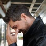 Onur Tuna Instagram – bazen ağlamamak için güldüğünü görmelerini istemezsin bu gülemediğin anlamına gelmez:)
