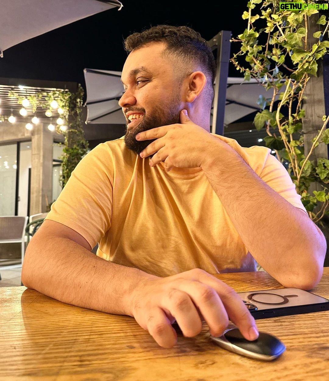 Oussama Ramzi Instagram - هربت فهادشي ديال الزين الصراحة Oasis Café