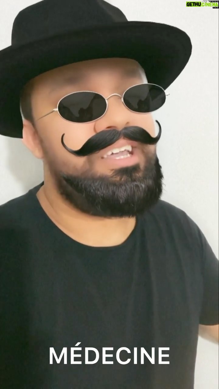 Oussama Ramzi Instagram - الدخلات ديال الدراري حسب الشعبة 😂