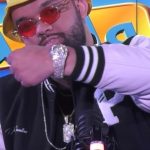Oussama Ramzi Instagram - خمسمية ألف دولار 💵 كانصرف