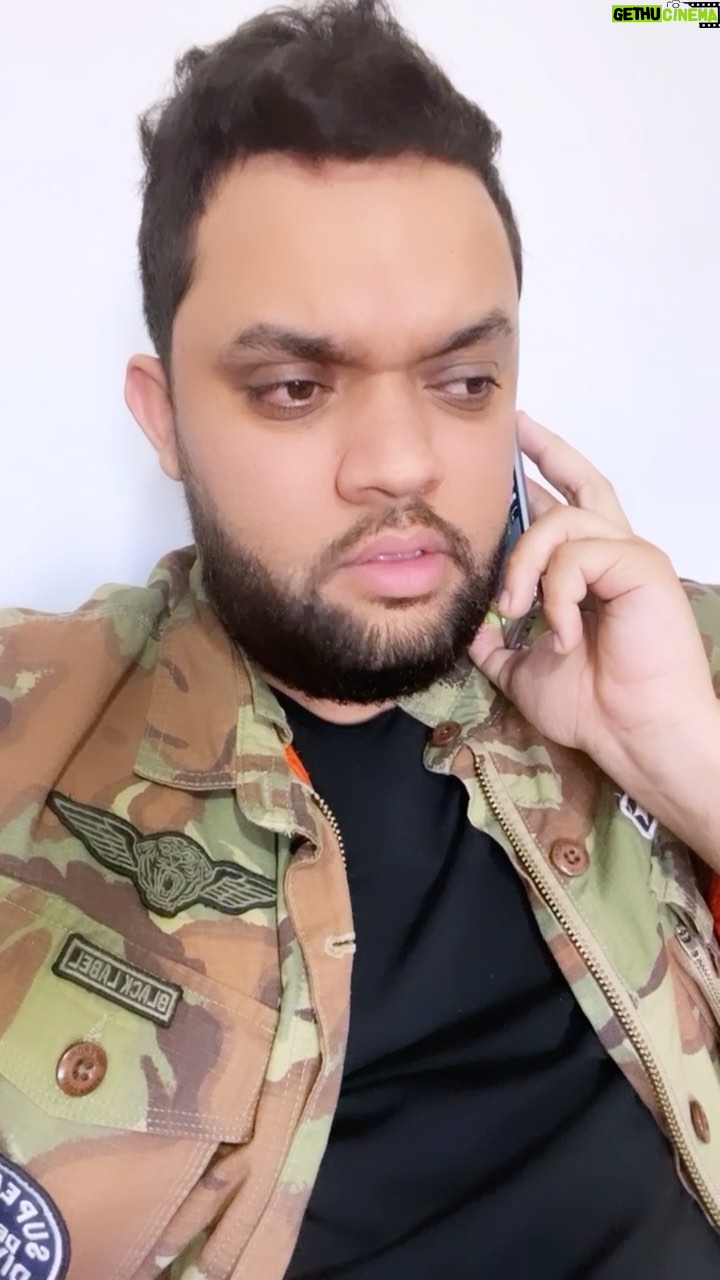 Oussama Ramzi Instagram - فاش كاتبغي تغمق عليها و كاتلقاها حافظة 😂 الله يهدي الشباب