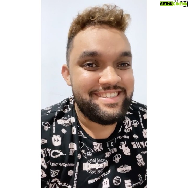 Oussama Ramzi Instagram - ها الكاس حلو كمل قرايتو