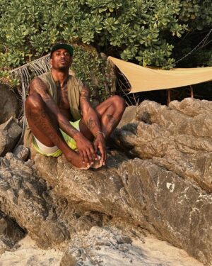 Ovie Soko Instagram - Talk less, use the other senses twice as much 🙌🏿