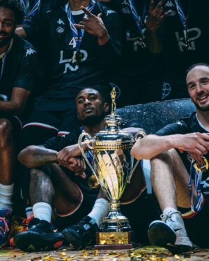 Ovie Soko Instagram - 🥇🏀🦁

📸 @adam_bates3