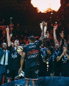 Ovie Soko Instagram - 🥇🏀🦁 📸 @adam_bates3