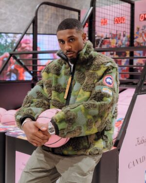Ovie Soko Instagram - We all shot hoops, we ate food, we smiled, and we laughed. All for the new @canadagoose & @nba collection with @kidsuper. Check out the Spring collab in stores now #PlayInTheOpen 🖤AD