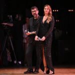 Pınar Altuğ Instagram - Dün akşam Uluslararası Suç ve Ceza Film Festivalinin açılış gecesi sahnesindeydik @hbilgin @uscff_icapff Elbisem @rasitbagzibagli Ayakkabılarım @jabotter Saç @hairgameofficial #reklam Cemal Resit Rey ( CRR )