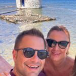 Pınar Altuğ Instagram - En sevdiğimiz yerde ❤️ #leros #MilosTaverna @yaamuratacan Leros