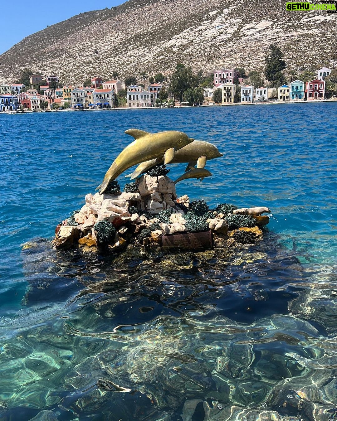 Pınar Altuğ Instagram - Geçen haftadan dump🥰 @yaamuratacan #Meis #BlueCave Meis Adasi