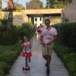 Pınar Altuğ Instagram – Canım babam seni çoookkk özlüyorum,keşke kucağında biraz daha fazla oturabilecek zamanım olsaydı❤️Kızım da benim kadar şanslı,aynı senin gibi muhteşem bir babası var ❤️ Babalar Günün Kutlu Olsun Sevgilim @yaamuratacan