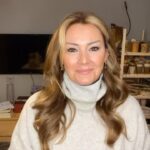 Pınar Altuğ Instagram - Kitap bağış hareketimiz tüm hızıyla devam ediyor,ister 1 ister 10,gönlünüzden ne geçerse neye imkan varsa.inanın damlaya damlaya göl oluyor🙏🏻 Online kitap bağışı için kitapevlerinin linkleri hikayelerimde 🙏🏻unutmayın çarşamba yola çıkıyoruz