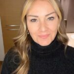 Pınar Altuğ Instagram - Damlaya damlaya göl olur🥰 Avrupa yakası kitap teslim noktası @inhouseiletisim Hare sok.5.Gazeteciler sitesi no26 Akatlar/Beşiktaş Anadolu yakası kitap teslim noktası @balabansolidsports Barbaros Begonya sok No3 Ataşehir Ayrıca İstanbul dışından kitap ulaştırmak isteyenler yine bu adreslere kargolayabilir🙏🏻 Bağışlanacak kitap alımı için yayınevlerimiz www.acilkitap.com @kitapacil www.bkmkitap.com @bkmkitapcom www.kitabist.com @kitabistcom www.idolyayinlari.com @idol_yayinlari Linkleri ve indirim kodlarını hikayemde bulabilirsiniz