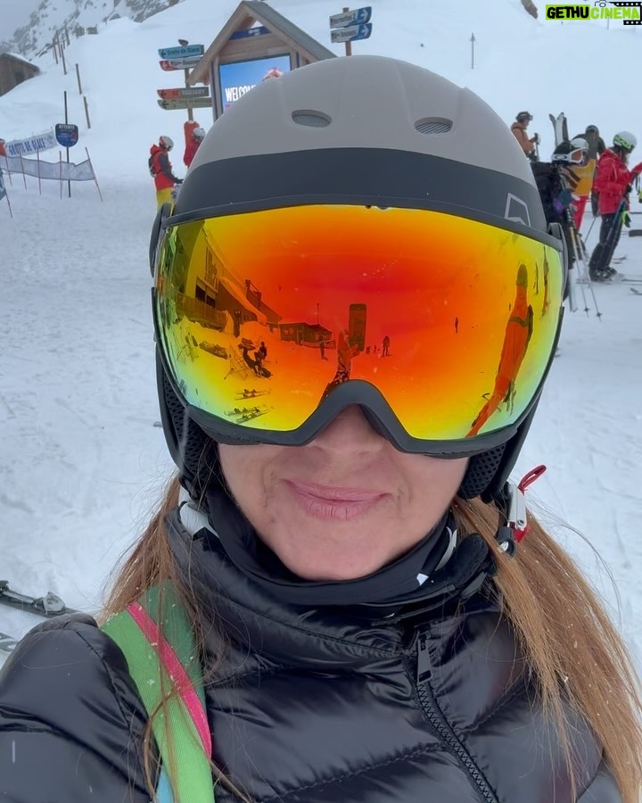 Pınar Altuğ Instagram - Kayak tatili Dump… Alpe d'Huez