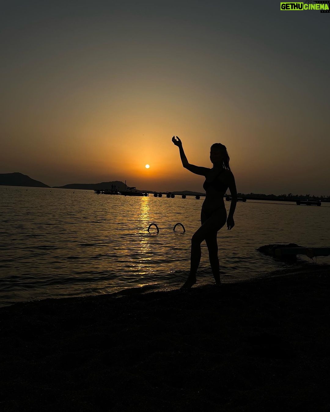 Pınar Deniz Instagram - Bi baktım tatilim olmuş tb.. Şükran doluyum 🤍 23’ Yaz
