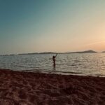 Pınar Deniz Instagram – Bi baktım tatilim olmuş tb..
Şükran doluyum 🤍
23’ Yaz