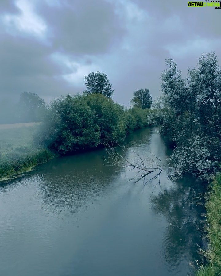 Pınar Deniz Instagram - Yağmura hazırlıksız yakalananlar. 30.07.23’ England Oxford, UK