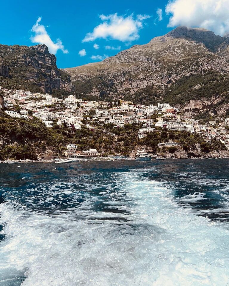 Pınar Deniz Instagram - Yaz fotolarım ve tatilim bitti sanıyorsanız yanılıyorsunuz🐬 Amalfi