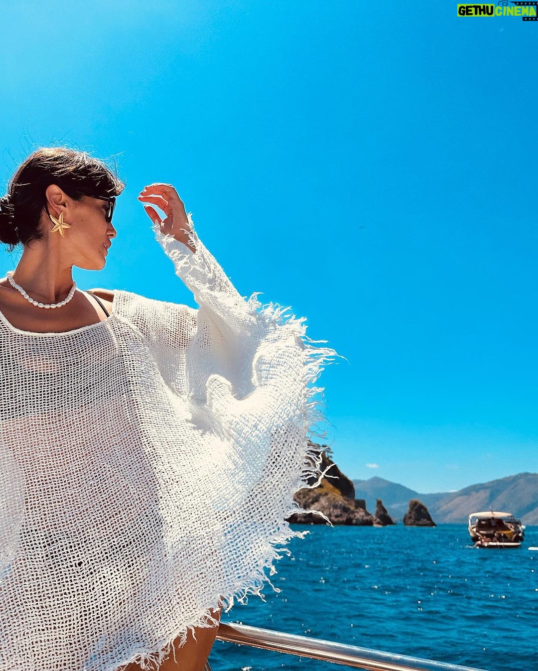 Pınar Deniz Instagram - Yaz fotolarım ve tatilim bitti sanıyorsanız yanılıyorsunuz🐬 Amalfi
