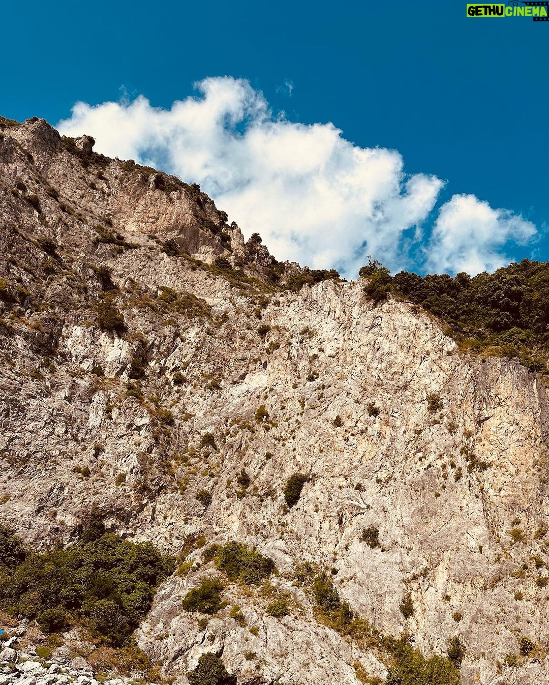 Pınar Deniz Instagram - Yaz fotolarım ve tatilim bitti sanıyorsanız yanılıyorsunuz🐬 Amalfi