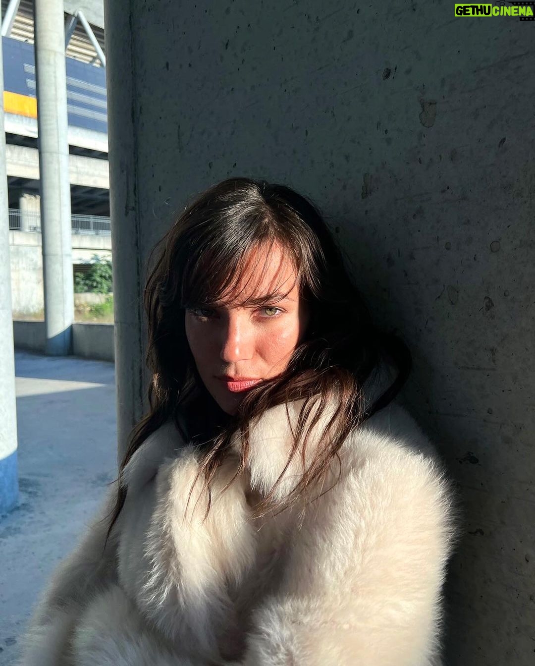 Pınar Deniz Instagram - @networkonline Kadrajın dışında kalanlar🖤