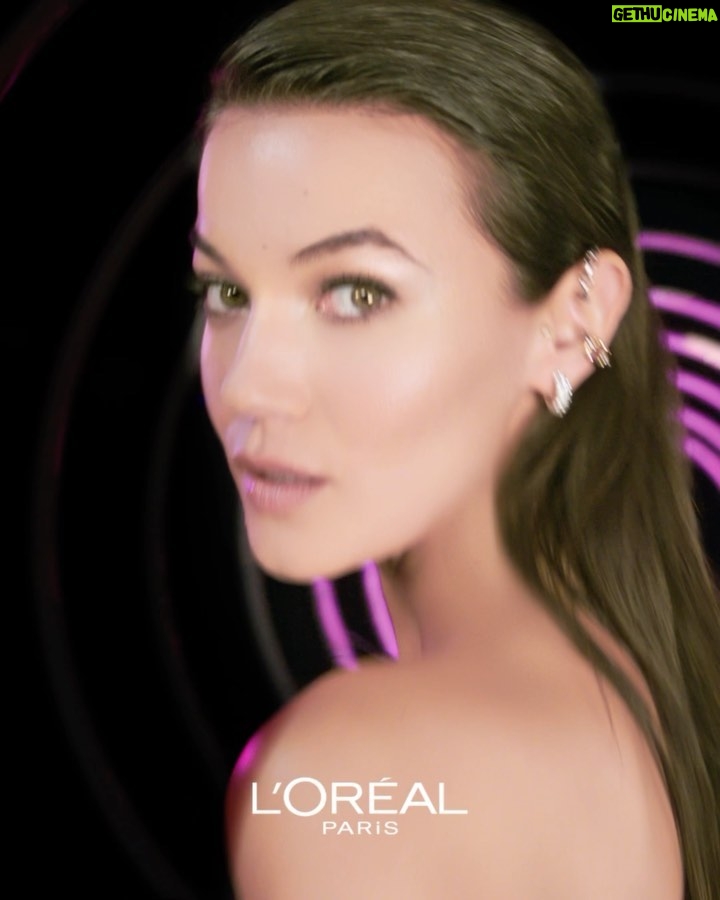 Pınar Deniz Instagram - Yoksa hala onunla tanışmadın mı? L’Oréal Paris’ten yeni Telescopic Lift Maskara🖤 Sen de hemen dene! @lorealparis #lorealparis