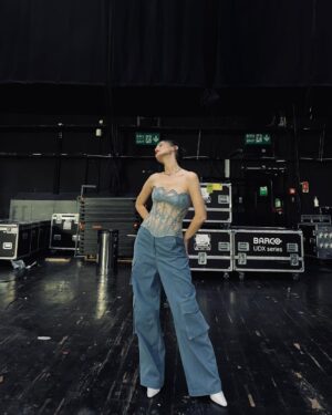 Pınar Deniz Instagram - Alo @ibrahimselim ben geliyorum.
Hazır mısın🤫🔥