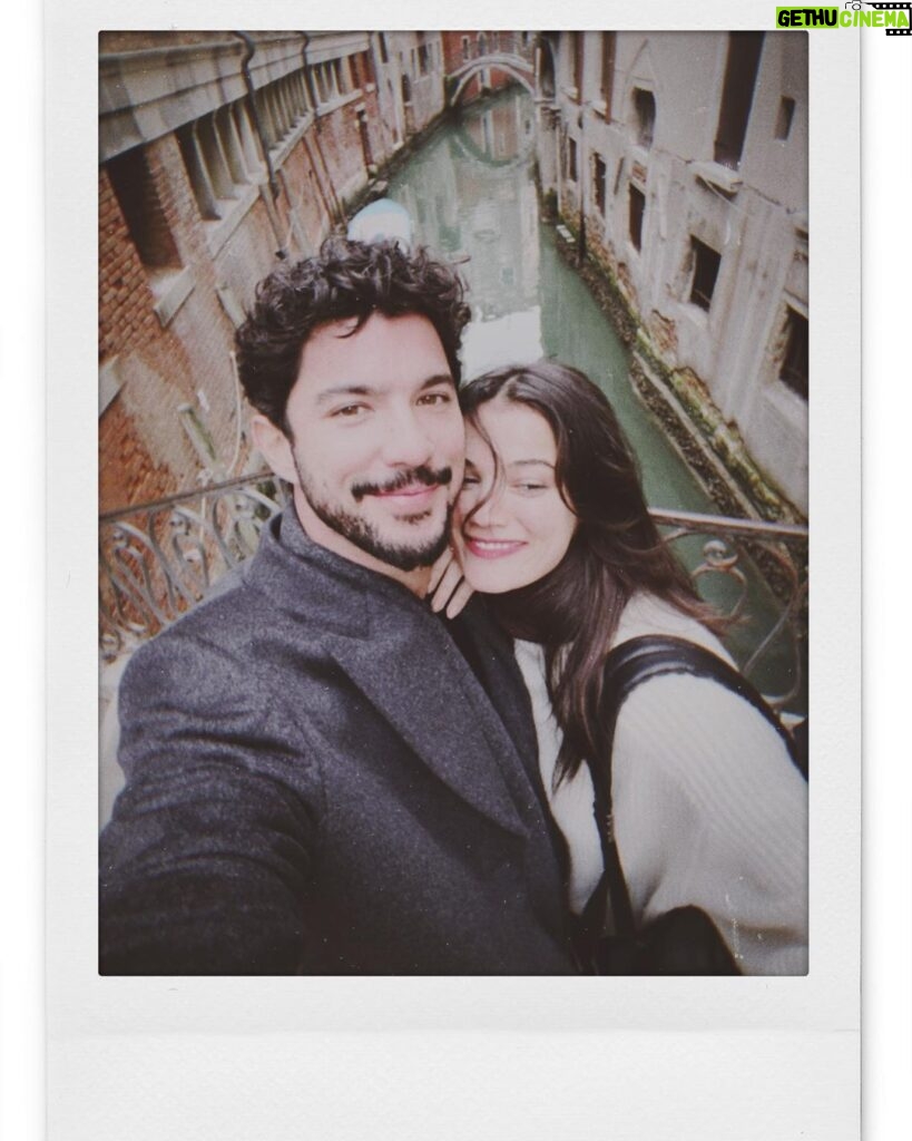 Pınar Deniz Instagram - Mutlu yıllar. Mutlu bir yıl olsun♥️ 31.12.22’ Venice.