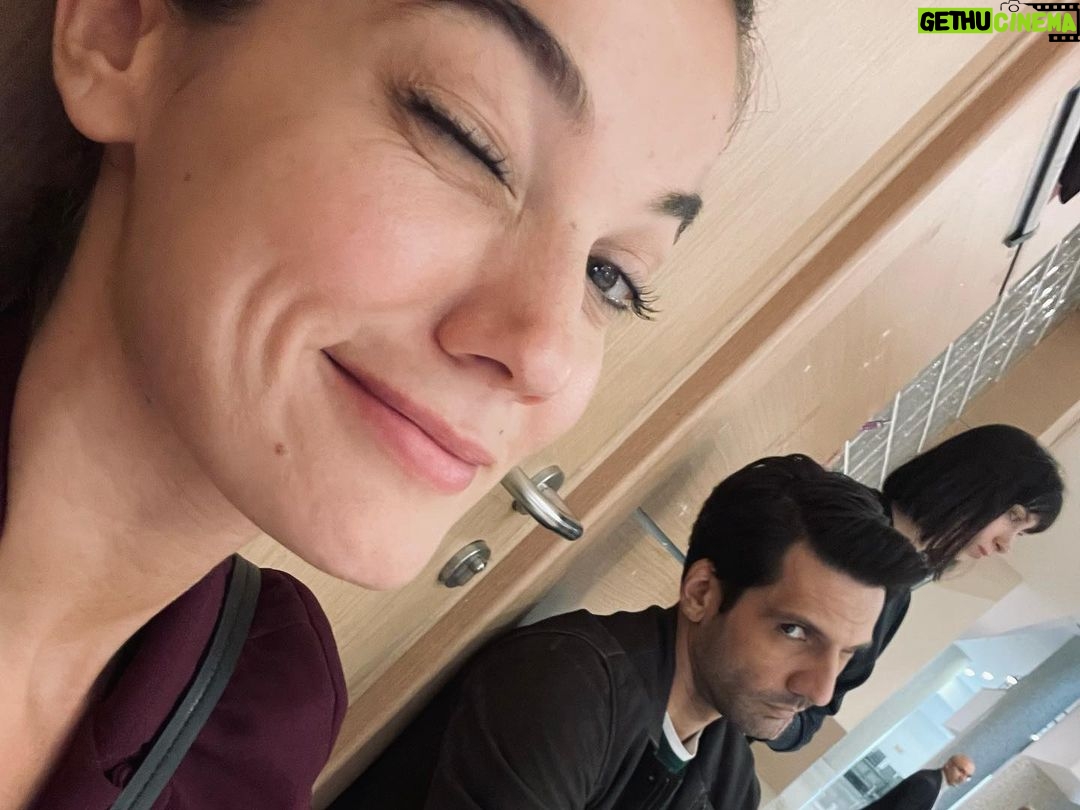 Pınar Deniz Instagram - Yılın son ‘Yargı’sı bu akşam♥️ Aslında ne fotolaaar ne videolaaar var da işte😂 Hadi insaflı davrandım😈