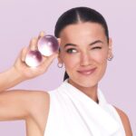Pınar Deniz Instagram - Evde de sette de favorim belli @lorealparis filler göz serumum. Biz ayrılaamaayııııızzzz💜 #lorealparis #lorealparisskincare #işbirliği