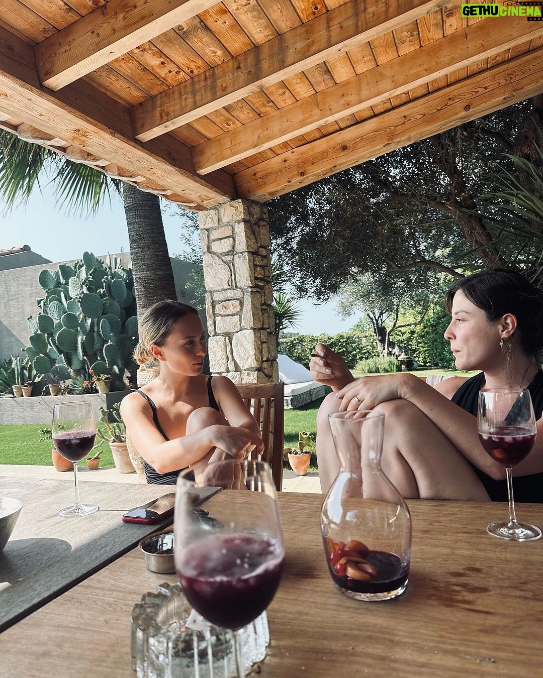 Pınar Deniz Instagram - Özlenen ‘yan gelip yatma’ günleri👀