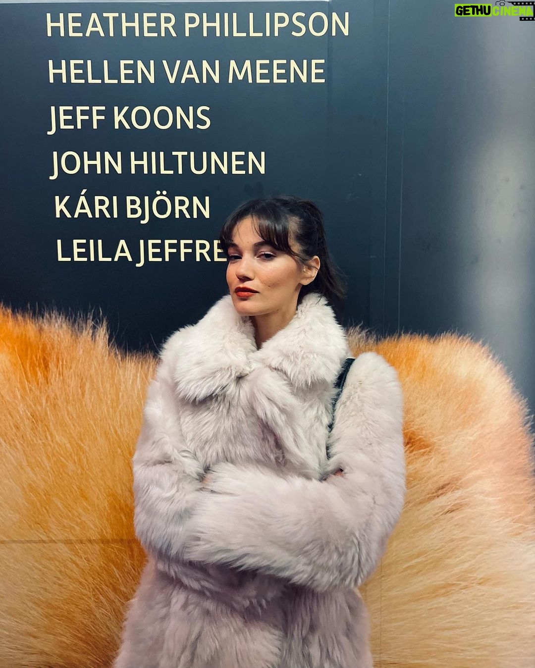 Pınar Deniz Instagram - John Lennon is not dead.