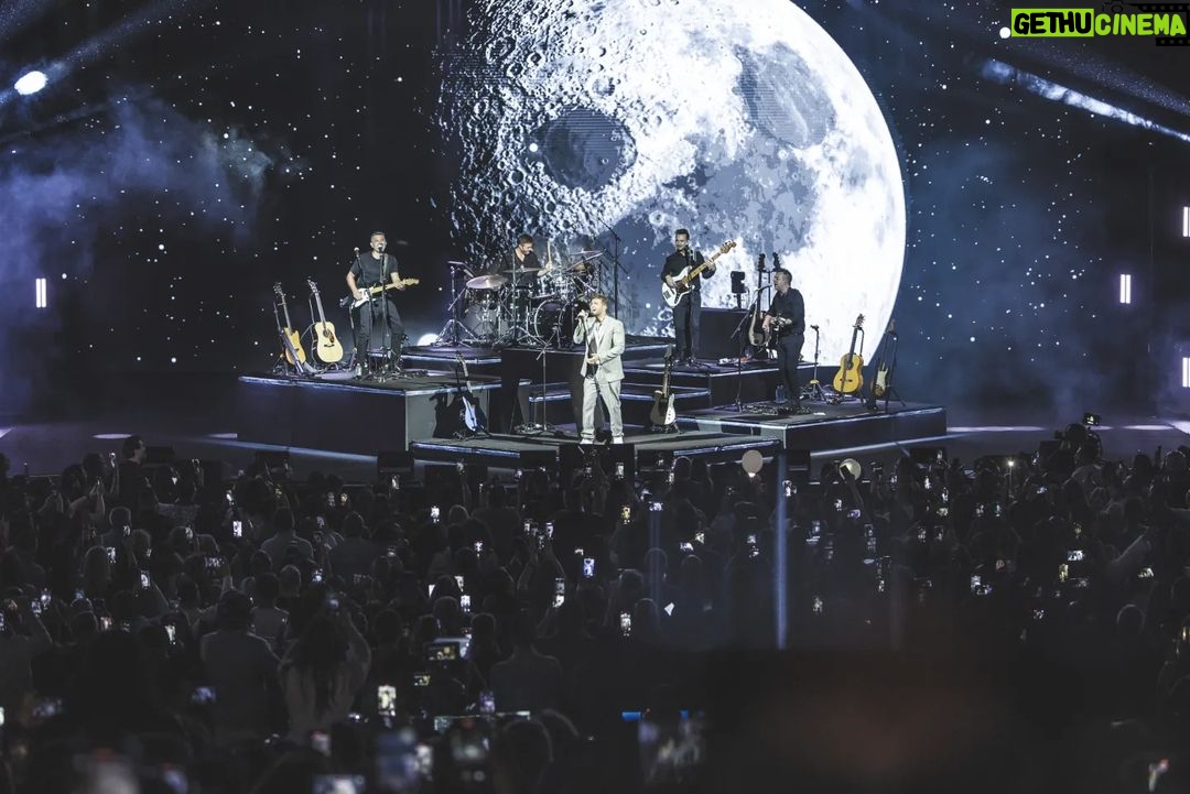 Pablo Alborán Instagram - GRACIAS NEW YORK!!!! No voy a olvidar este día jamás!!! próxima parada: WASHINGTON, ATLANTA y PUERTO RICO!!!! Theater at Madison Square Garden