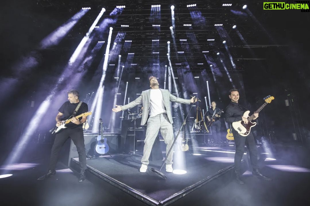 Pablo Alborán Instagram - GRACIAS NEW YORK!!!! No voy a olvidar este día jamás!!! próxima parada: WASHINGTON, ATLANTA y PUERTO RICO!!!! Theater at Madison Square Garden