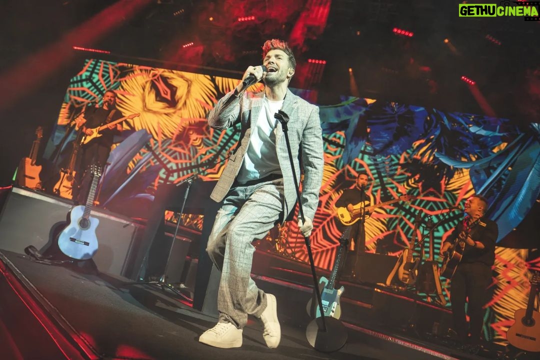 Pablo Alborán Instagram - GRACIAS NEW YORK!!!! No voy a olvidar este día jamás!!! próxima parada: WASHINGTON, ATLANTA y PUERTO RICO!!!! Theater at Madison Square Garden