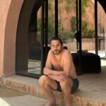 Paco León Instagram – Hace más de 20 años que nos conocemos y sigo admirándome de lo que puede llegar a hacer con su pasión y su gusto. El mejor “hotelier du monde” @christianschallert 💙🇲🇦