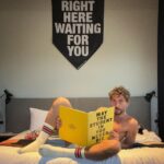 Paco León Instagram - Qué gusto sentirte en casa en un hotel… gracias @thestudenthotel update the picture years later. Gracias @virginiapablos y a todo su equipo del @asffofficial
