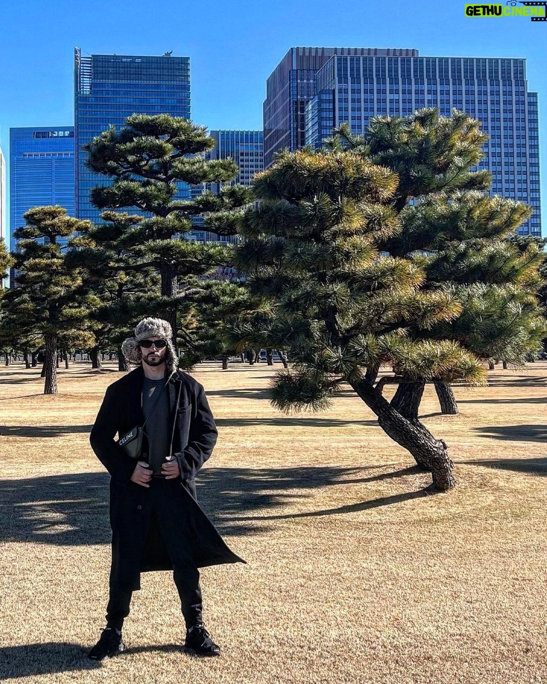 Paco León Instagram - Fascinado, inspirado y embriagado de Japón. 🇯🇵 Arigato Sayonara 草間彌生美術館