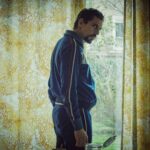 Paco León Instagram - Este es Damián, un personaje precioso que sale de la novela de Juan José Millás: DESDE LA SOMBRA y que Félix Viscarret ha llevado al cine en: NO MIRES A LOS OJOS. Un personaje tierno, intrigante, peligroso, imprevisible, introvertido, justiciero, una buena persona…. pero capaz de todo. YA EN CINES.