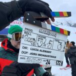 Paco León Instagram - Se acabó!! Un rodaje de una peli es una liada muy grande. Con muuuchas personas implicadas que apuran sus límites para dar lo mejor. Este rodaje de MARIDOS con @lucia__alemany de la mano de súper @ernestoalterio he conocido seres increíbles aquí algunos. #equipatzo 🎬
