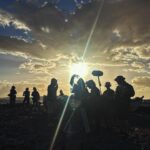 Paco León Instagram - Termina este viaje “ SIN INSTRUCCIONES” que como en la mayoría de los rodajes hemos vivido muchos momentos al límite. Un equipo humano y profesional que se ha puesto a prueba para dar lo mejor de cada uno. ❤️🙌 Ha sido un placer sentir la complicidad máxima de la jefa y ahora amiga @marinaseresesky 🙌❤️. Y compartir actuación con un elenco maravilloso, incluida la increíble y brillante @maia_zaitegi que con 9 años ha sido para mí, maestra de interpretación. ❤️🙌