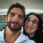 Paco León Instagram - Termina este viaje “ SIN INSTRUCCIONES” que como en la mayoría de los rodajes hemos vivido muchos momentos al límite. Un equipo humano y profesional que se ha puesto a prueba para dar lo mejor de cada uno. ❤️🙌 Ha sido un placer sentir la complicidad máxima de la jefa y ahora amiga @marinaseresesky 🙌❤️. Y compartir actuación con un elenco maravilloso, incluida la increíble y brillante @maia_zaitegi que con 9 años ha sido para mí, maestra de interpretación. ❤️🙌