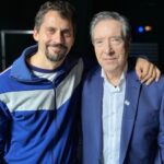 Paco León Instagram – Ya está en @movistarplus esta peli tan especial de mi hermano Felix Viscarret, donde tengo el honor de compartir armario con Iñaki Gabilondo 🙌 “. “NO MIRES A LOS OJOS”  adaptación cinematográfica de la novela de otro grande, Juan José Millás.