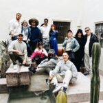 Paco León Instagram - Estamos muy emocionados de anunciar oficialmente la inauguración de un nuevo BRUMMELL PROJECT en la ciudad de Marrakech: @riadbrummell. ¿Y quién mejor para estrenarlo que nuestro seguidor y amigo de confianza @pacoleon, que nos ha regalado su presencia junto con su grupo de amig@s divinos? #inauguración #FIESTA #savoirvivre #marrakech Para convertir esta increíble noticia en algo todavía mucho más emocionante, hemos decidido ofrecer la oportunidad de que vosotros GANÉIS 2 NOCHES en nuestro exclusivo @riadbrummell: ¿CÓMO CONSEGUIRLO? ➕Deja un comentario etiquetando a la persona que llevarías contigo. ➕Sigue a @riadbrummell y a @pacoleon en IG Último día para participar: 28.12 a las 23:59h. Anunciaremos el ganador@ en Historias el 29.12. *El premio no incluye los vuelos ni el transporte de ida y vuelta al Riad. ¡Buena suerte! ✨ We are thrilled to officially announce our new BRUMMELL PROJECT baby born in the city of Marrakech: @riadbrummell And who better to inaugurate it than our trusted follower and friend @pacoleon along with divine friends? #inauguration #PARTY #savoirvivre #marrakech To make this news even more exciting, we are offering a chance to WIN 2 NIGHTS @riadbrummell HOW? ➕Leave a comment tagging the person you would take with you. ➕Follow @riadbrummell and @pacoleon Last day to participate: 28.12 at 23:59h. We will announce the winner in Stories the 28.12. *The prize does not include flights or transport to and from the Riad. Good luck! Riad Brummell