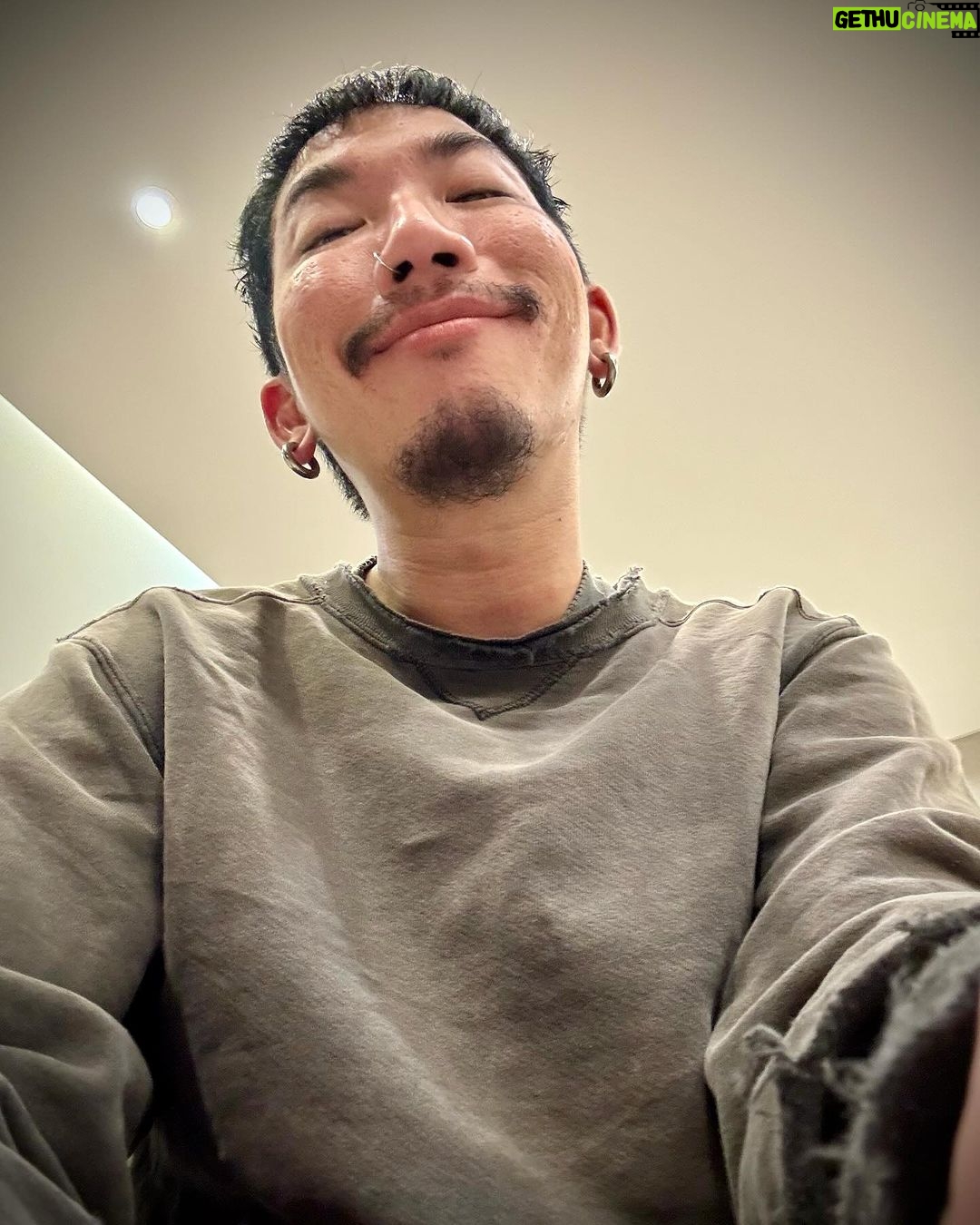 Padung Songsang Instagram - ให้ฟ้าประทานพร ให้ผมแจ่มใสในทุกวัน สาธุ 🤡🤡🤡🤡🤡🤡🤡🤡🤡🤡🤡🤡🤡 #ตลกรูปหล่อพ่อรวยรถเก๋งติดแก๊สแจ๊สสปุ๊กนิคปาปิยองกุ๊กกุ๊ก