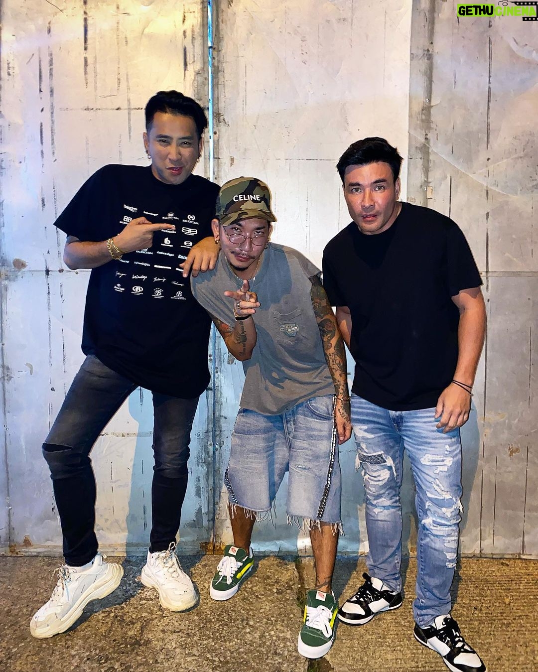 Padung Songsang Instagram - ไม่เน้นจำนวนคนที่อยู่ เน้นความเข้าใจที่มี @tuck_boriboon1979 @ballyim_uri @bobby_sambahthasib 🤡🤡🤡🤡🤡🤡🤡🤡🤡🤡🤡🤡🤡🤡🤡🤡🤡🤡🤡🤡🤡🤡🤡🤡🤡🤡🤡🤡🤡🤡🤡🤡